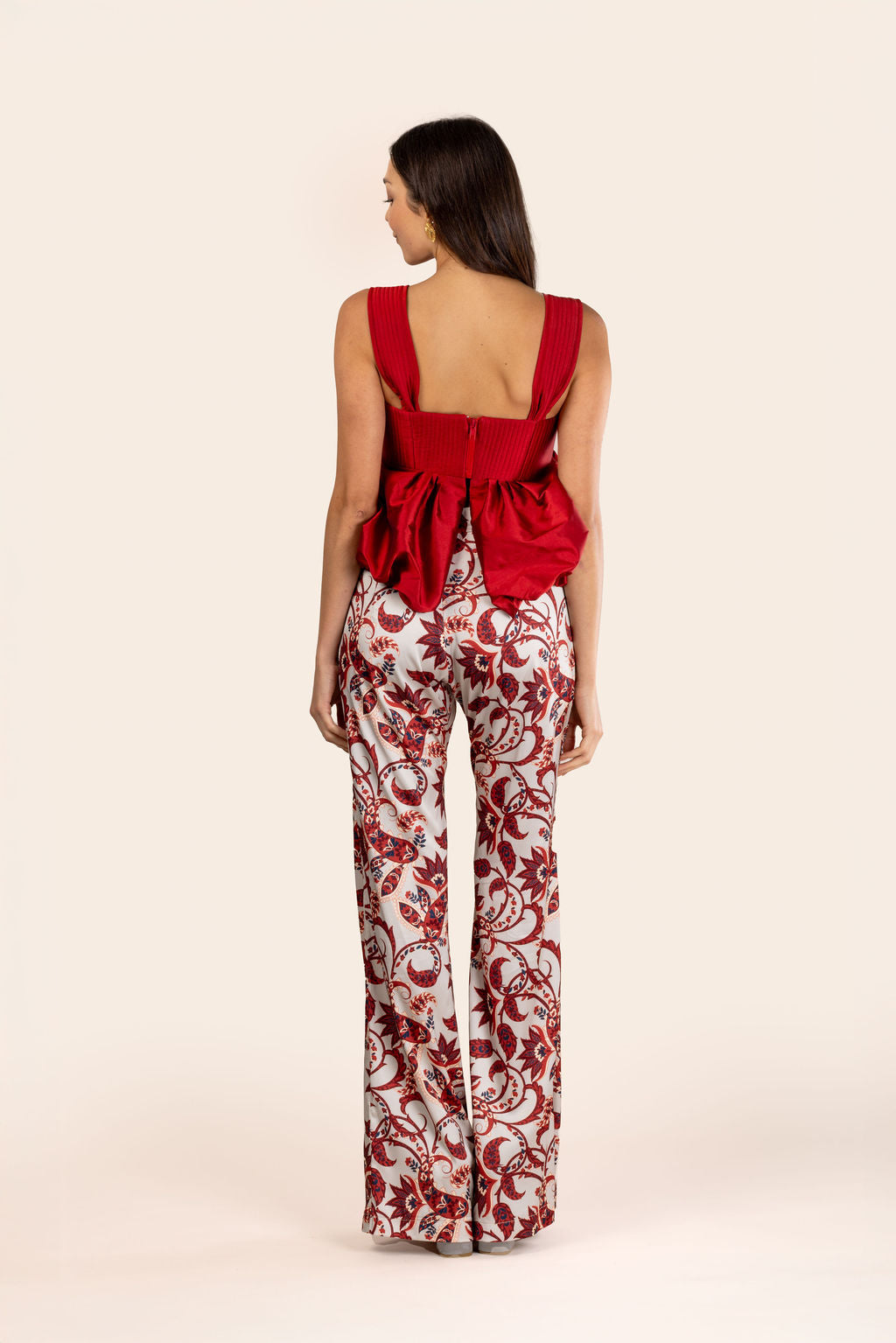Pantalones Mercedes Blancos con Amibas Rojas