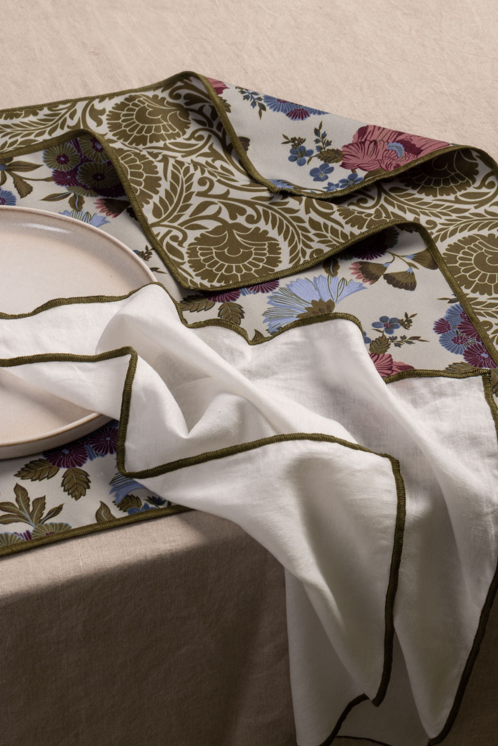 Set de 4 Individuales y 4 Servilletas Flores Verde