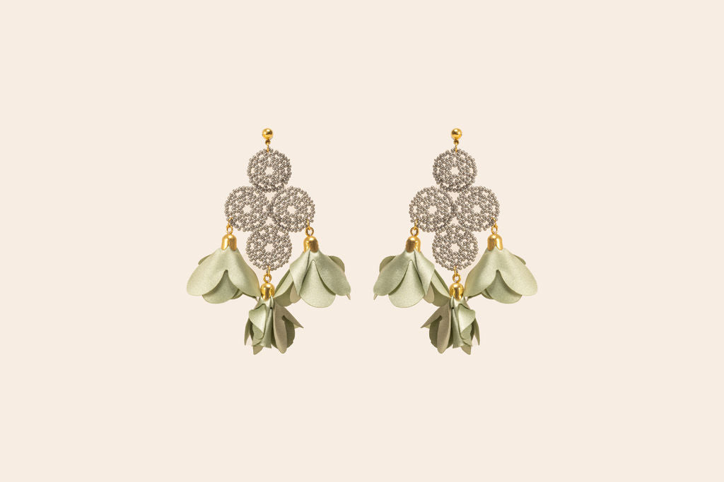 Aretes Tejidos con Flores