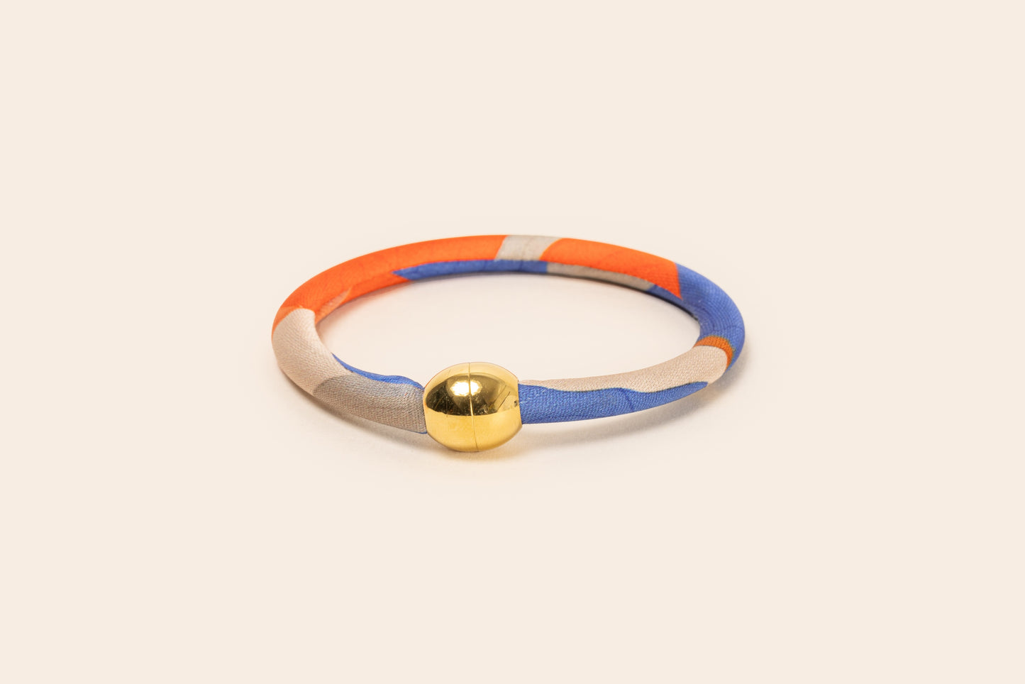 PULSERA IMAN CHICO CON SEDA