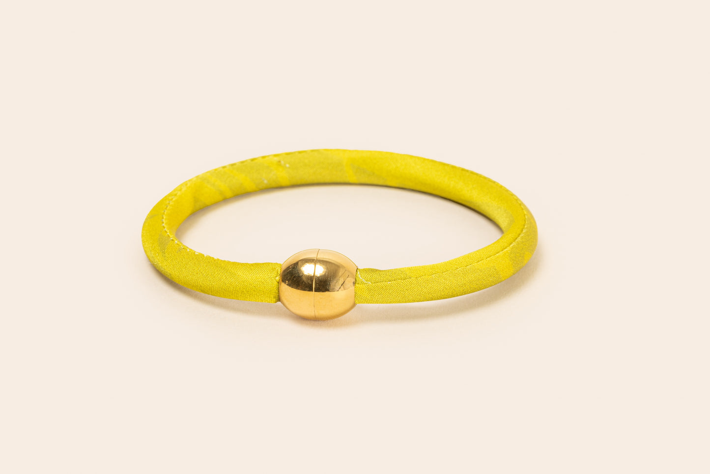 PULSERA IMAN CHICO CON SEDA