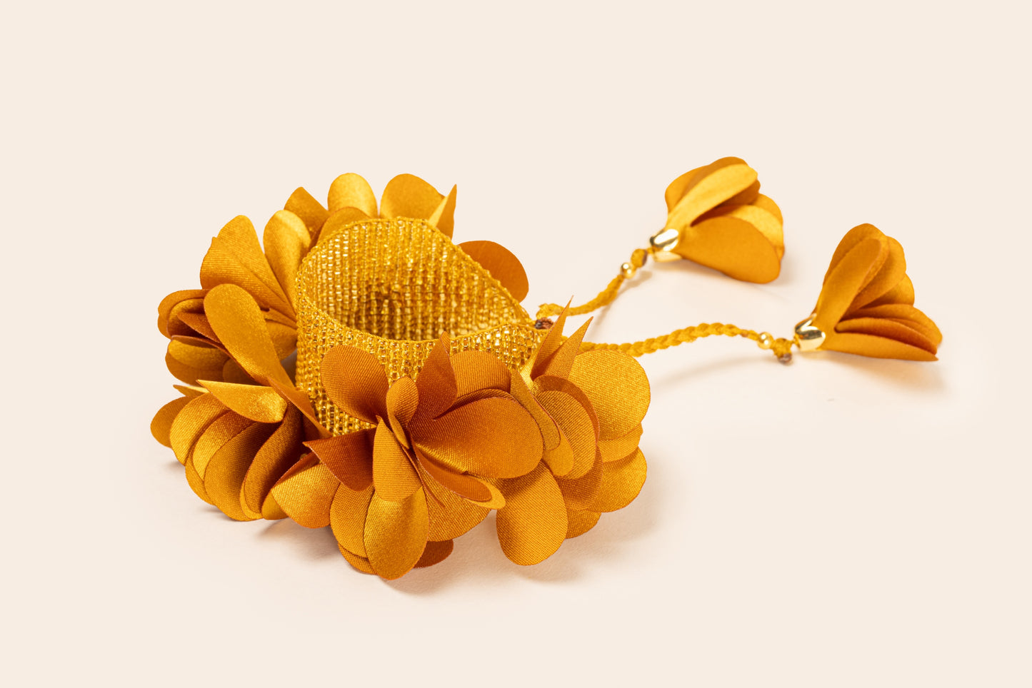 PULSERA DE FLORES