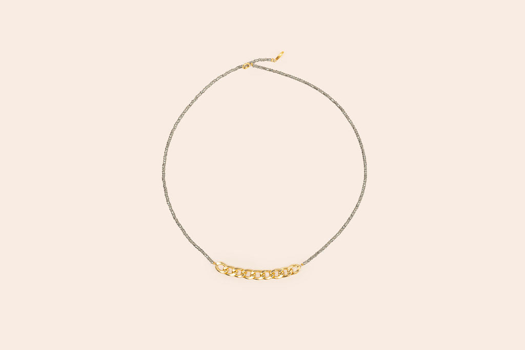 Collar de Chakira con Cadena
