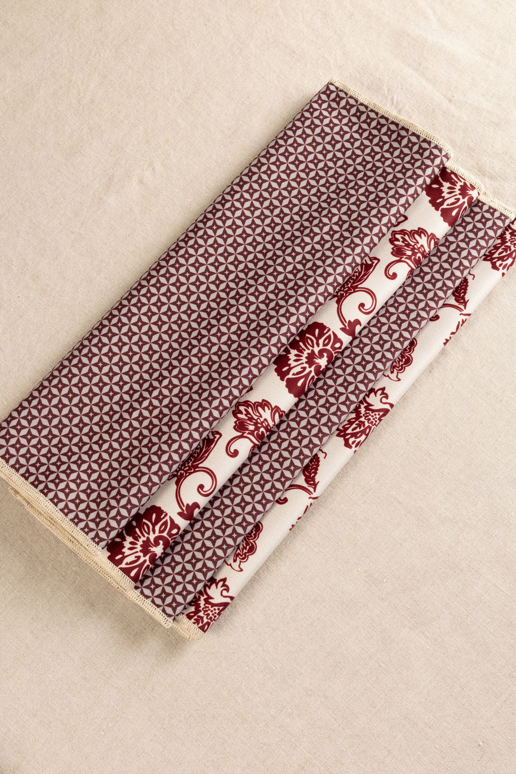 4 Manteles Individuales y 4 Servilletas Vino con Beige