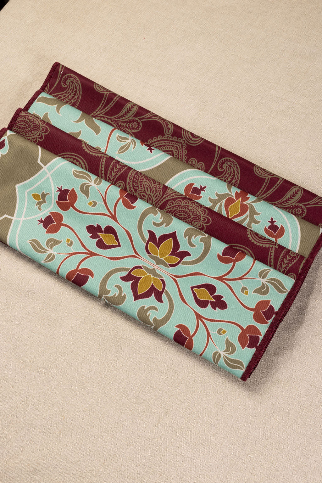 4 Manteles Individuales y 4 Servilletas Menta con Vino