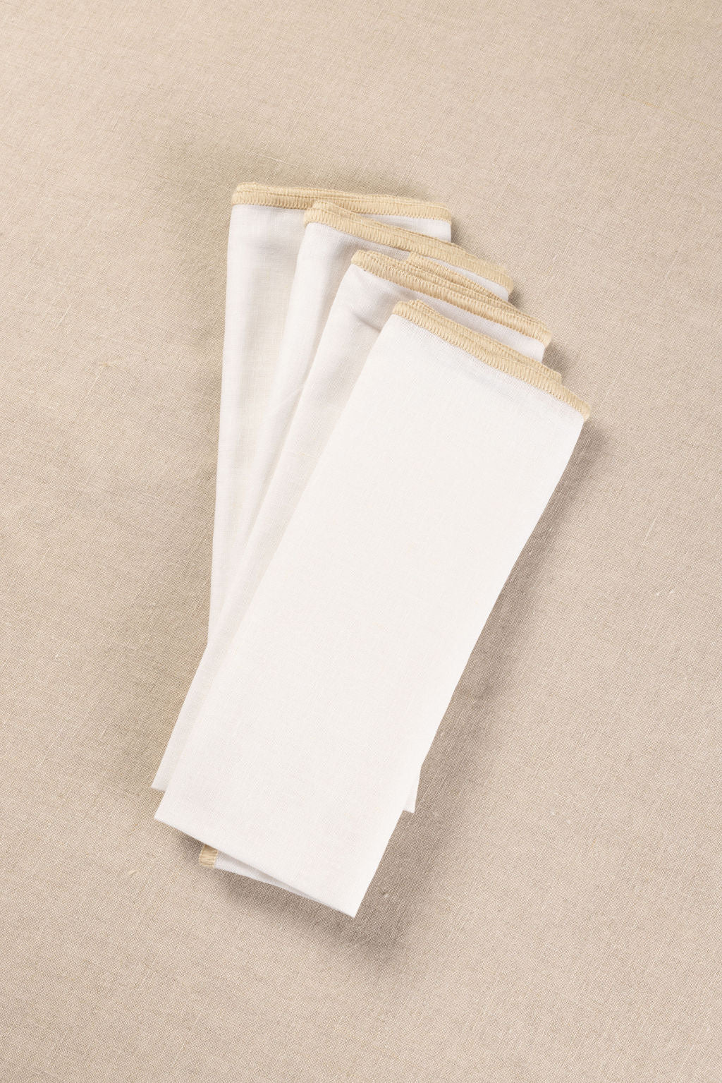 4 Manteles Individuales y 4 Servilletas Vino con Beige