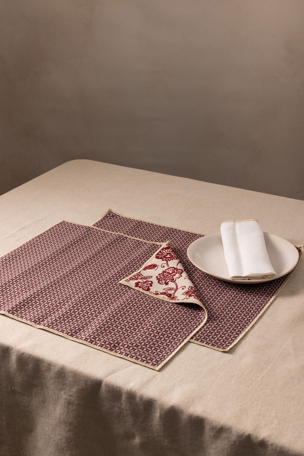 4 Manteles Individuales y 4 Servilletas Vino con Beige