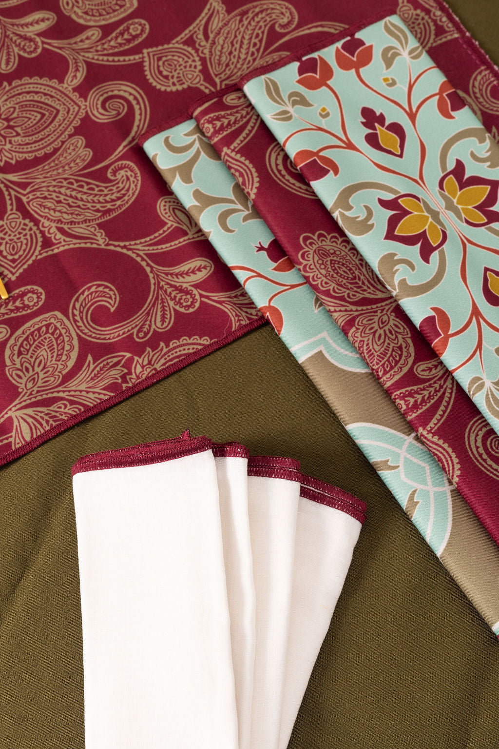 4 Manteles Individuales y 4 Servilletas Menta con Vino