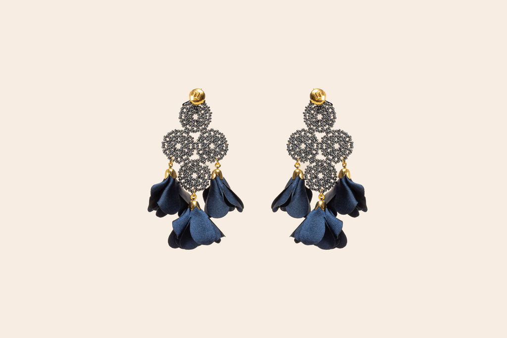 Aretes Tejidos con Flores