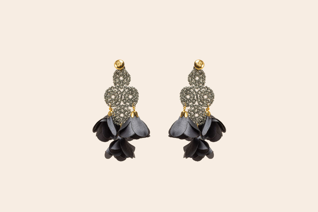 Aretes Tejidos con Flores