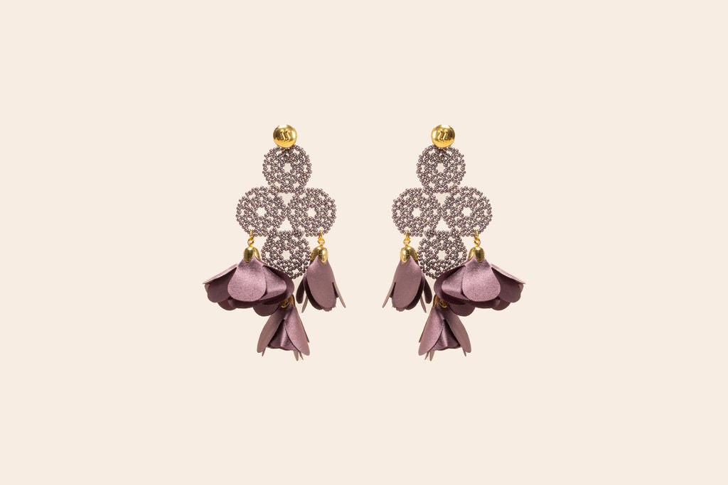 Aretes Tejidos con Flores