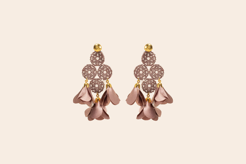 Aretes Tejidos con Flores