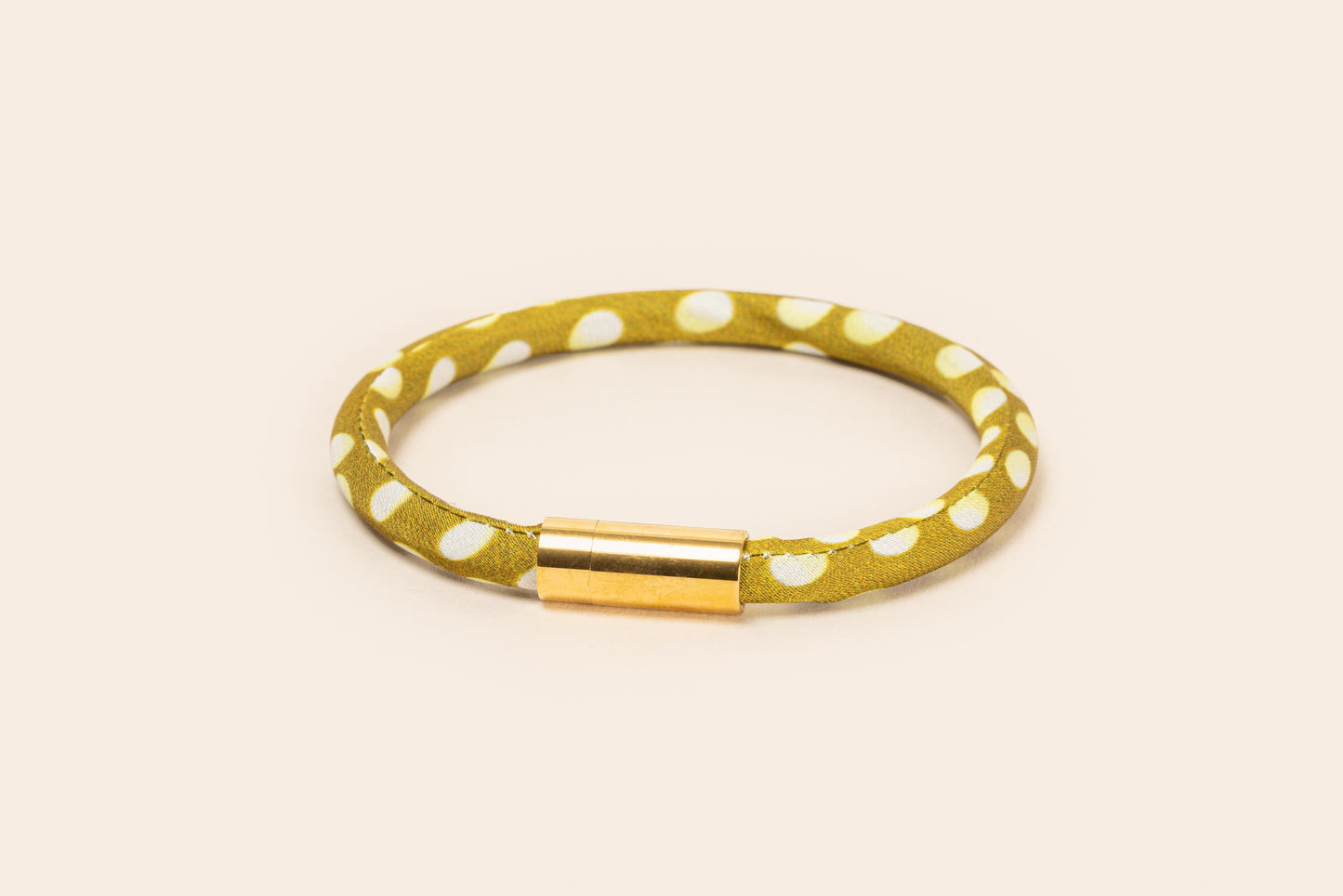 PULSERA IMAN GRANDE CON SEDA