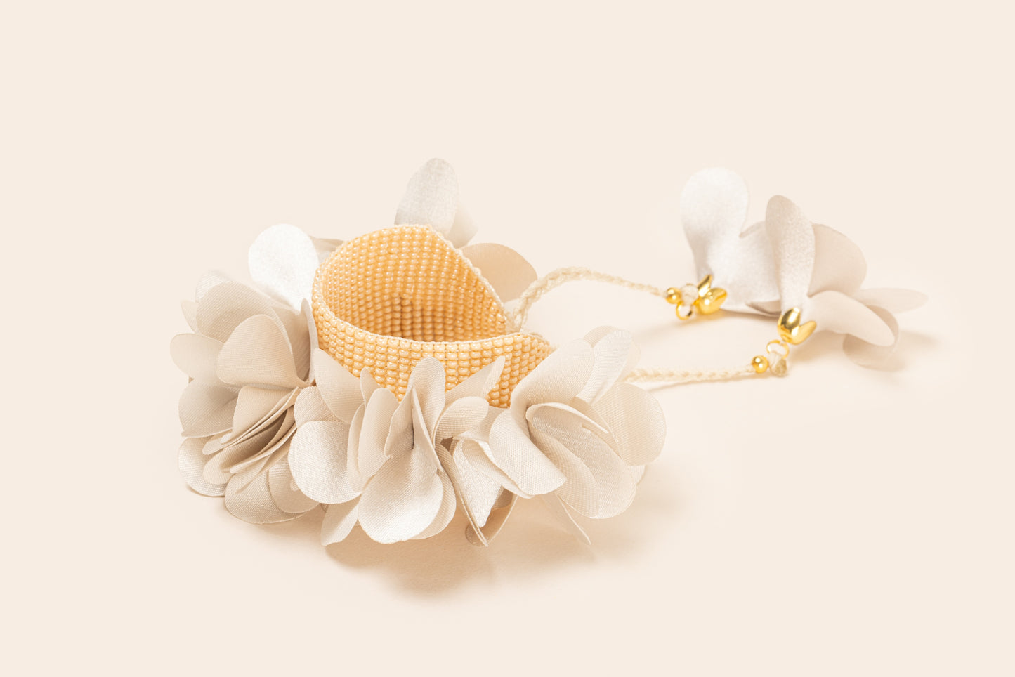 PULSERA DE FLORES