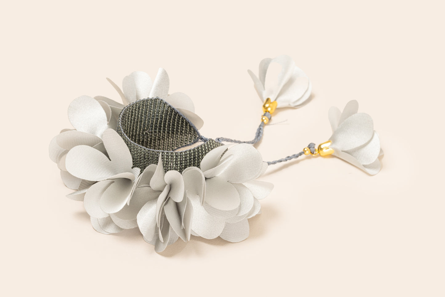 PULSERA DE FLORES