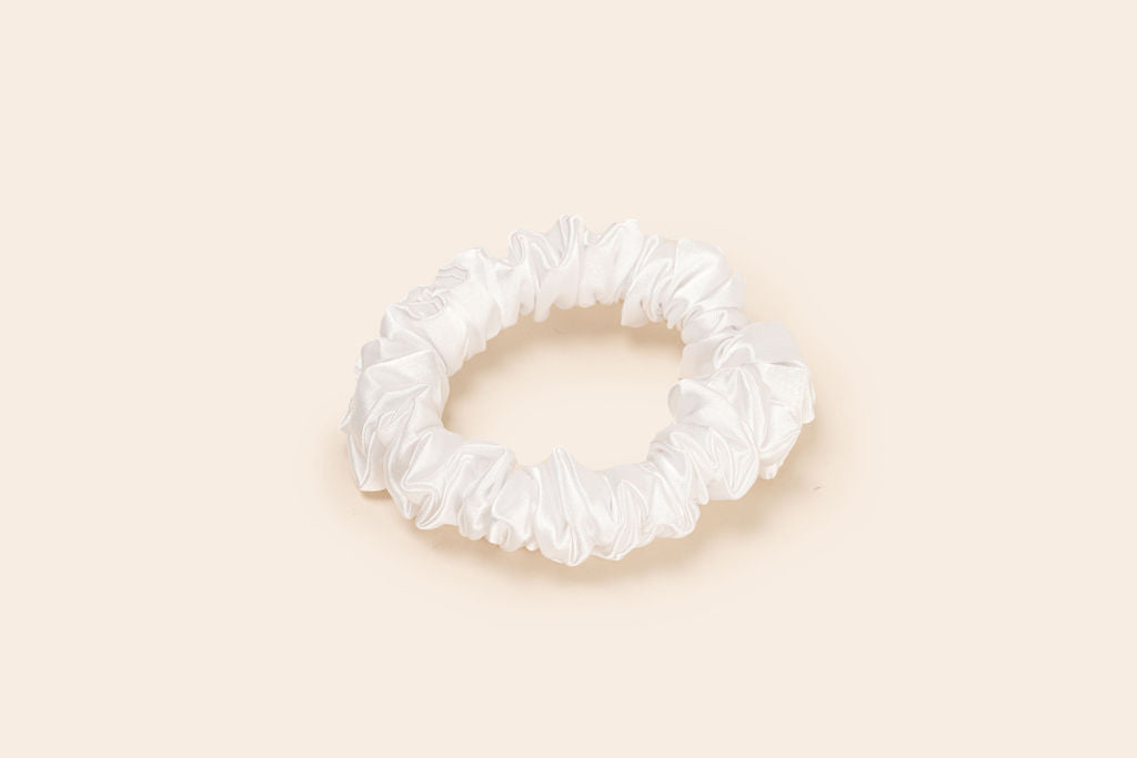 SCRUNCHIE CHICA