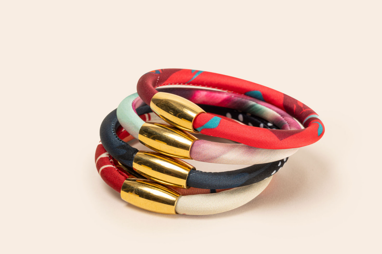 PULSERA IMAN GRANDE CON SEDA