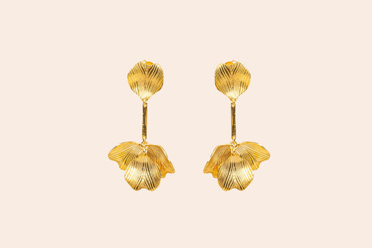 Aretes de Flor Dorado