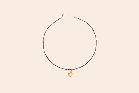 Collar de Cristales con Mano de Fatima