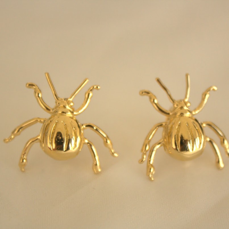 Aretes Broquel de Bicho